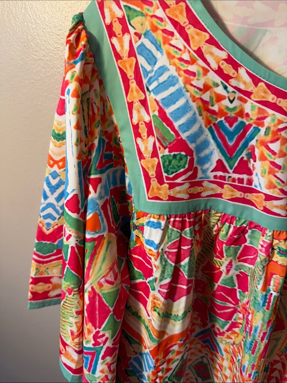Boutique XL Bright Multicolor Geo-Print Short Sleeve Tunic Top - Picture 3 of 5